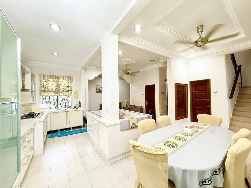Rumah Berkembar untuk Dijual di D'Kayangan (Shah Alam) - Rafedah Binti Abdul Aziz - Kitchen - PropertyGuru.com.my