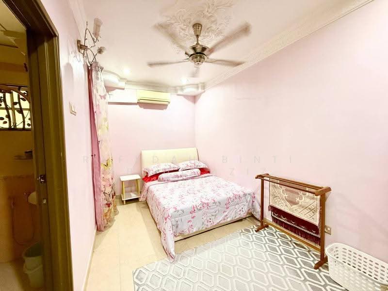 Rumah Berkembar untuk Dijual di D'Kayangan (Shah Alam) - Rafedah Binti Abdul Aziz - Bedroom - PropertyGuru.com.my