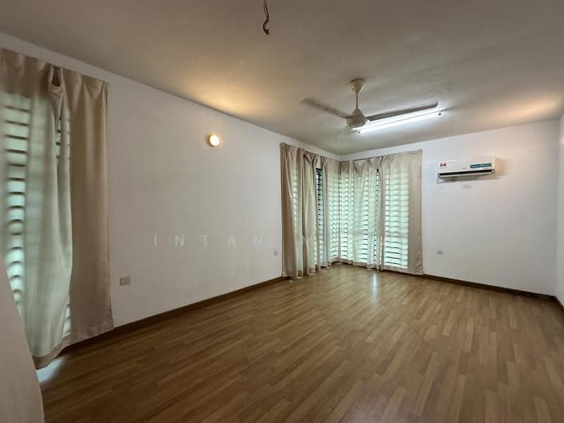 Rumah Berkembar untuk Dijual di Nilai (Negeri Sembilan) - Intan Musa - PropertyGuru.com.my