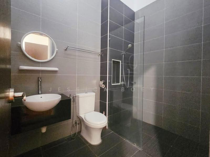 Rumah Kluster untuk Dijual di Taman Ekoflora (Johor Bahru) - Jessica Boey - Bathroom - PropertyGuru.com.my