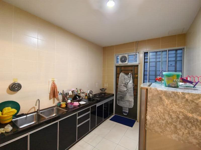 Rumah Kluster untuk Dijual di Taman Kempas Indah (Tebrau) - Japheth Koh - Kitchen - PropertyGuru.com.my