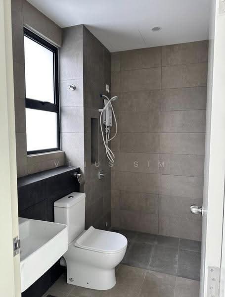 Rumah Teres 2-Tingkat untuk Disewa di Telok Panglima Garang (Selangor) - Venus Sim - Bathroom - PropertyGuru.com.my