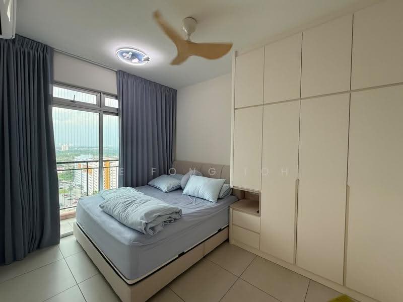 Kediaman Servis untuk Dijual di One 49 Residence - Ee Fong Toh - Bedroom - PropertyGuru.com.my