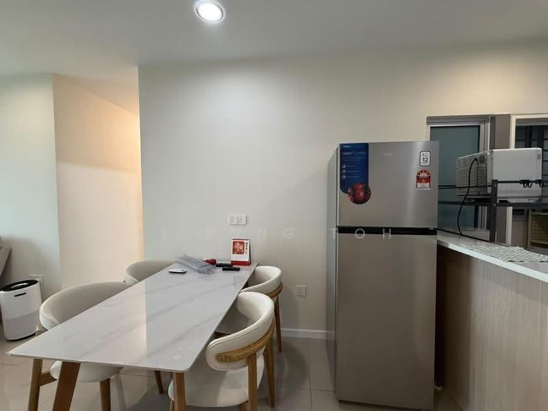Kediaman Servis untuk Dijual di One 49 Residence - Ee Fong Toh - Dining Room - PropertyGuru.com.my