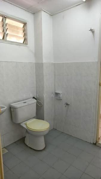 2-storey Terraced House for Sale in Bandar Mahkota Cheras (Cheras) - Selvam . - Bathroom - PropertyGuru.com.my
