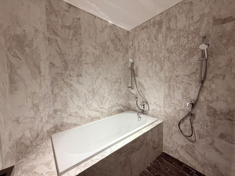 Kediaman Servis untuk Dijual di SO Sofitel Kuala Lumpur Residences - MK Heng - Bathroom - PropertyGuru.com.my