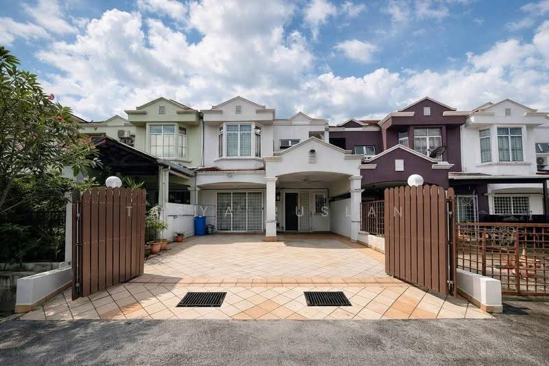 2-storey Terraced House for Sale in Shah Alam (Selangor) - Tasya Ruslan - PropertyGuru.com.my