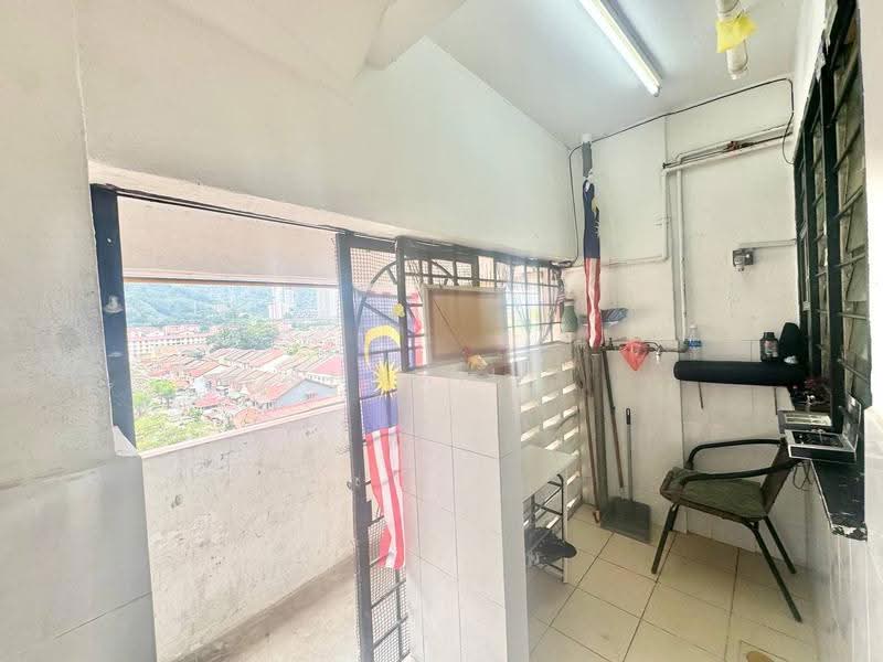 Rumah Flat untuk Dijual di Sri Tioman II - SHAMIL . - Balcony - PropertyGuru.com.my