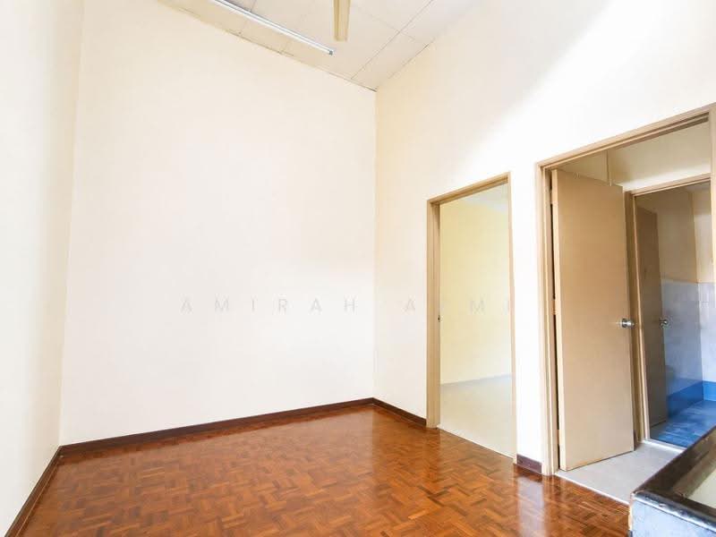 Rumah Teres 2-Tingkat untuk Dijual di Bandar Putra Permai (Seri Kembangan) - Amirah Azmi - Interior - PropertyGuru.com.my