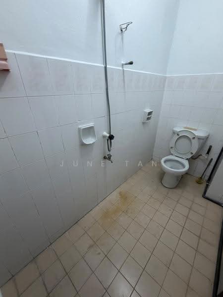 2-storey Terraced House for Sale in Taman Puteri Wangsa (Ulu Tiram) - June Tan - Bathroom - PropertyGuru.com.my