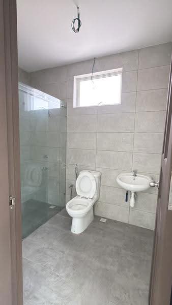 Rumah Berkembar untuk Dijual di Kota Kinabalu (Sabah) - Hazel Chan - Bathroom - PropertyGuru.com.my