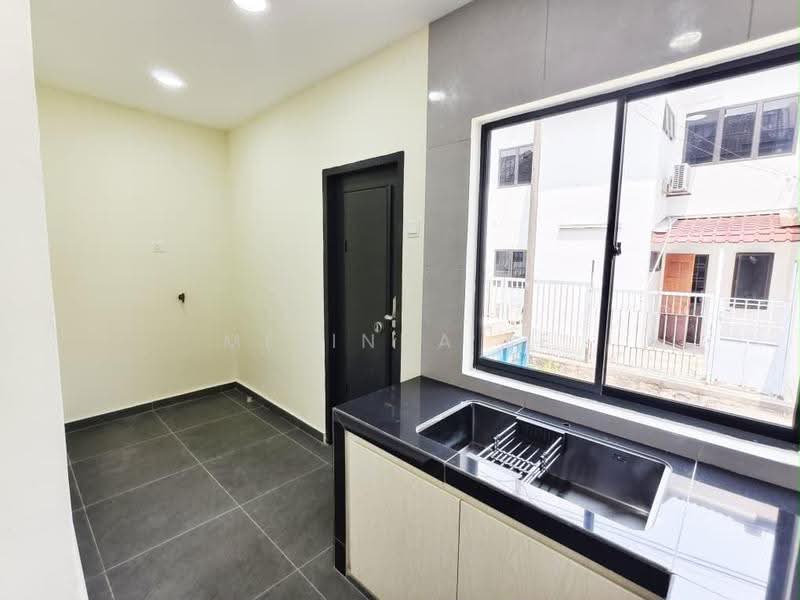 2-storey Terraced House for Sale in Bandar Selesa Jaya (Skudai) - Melinda Ee - Kitchen - PropertyGuru.com.my