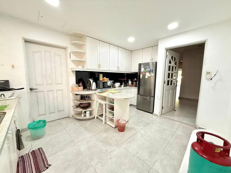 Semi-Detached House for Sale in Taman Tun Dr Ismail (Kuala Lumpur) - Hazwan Hilmi - Kitchen - PropertyGuru.com.my