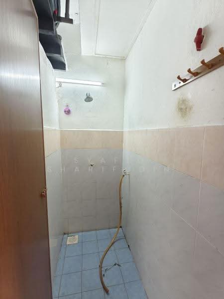 2-storey Terraced House for Sale in sungai buloh (Sungai Buloh) - Syafiq Sharifudin - Bathroom - PropertyGuru.com.my