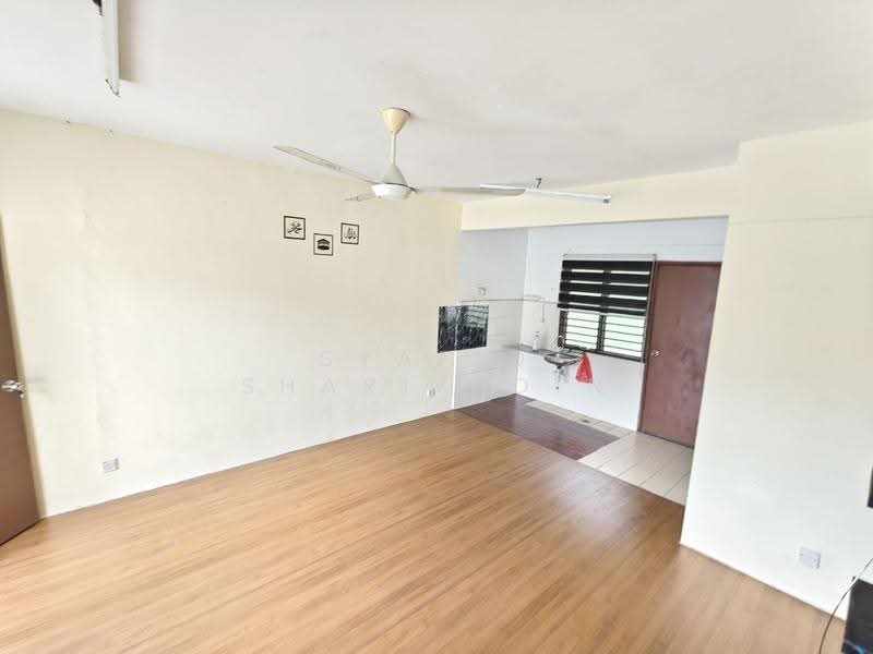 2-storey Terraced House for Sale in sungai buloh (Sungai Buloh) - Syafiq Sharifudin - Living Room - PropertyGuru.com.my