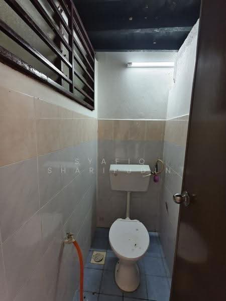 2-storey Terraced House for Sale in sungai buloh (Sungai Buloh) - Syafiq Sharifudin - Bathroom - PropertyGuru.com.my