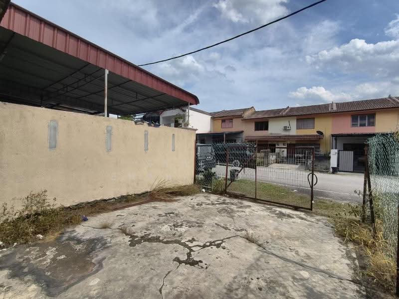 2-storey Terraced House for Sale in sungai buloh (Sungai Buloh) - Syafiq Sharifudin - Exterior - PropertyGuru.com.my