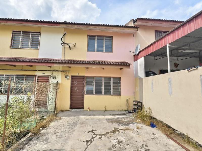 2-storey Terraced House for Sale in sungai buloh (Sungai Buloh) - Syafiq Sharifudin - Exterior - PropertyGuru.com.my