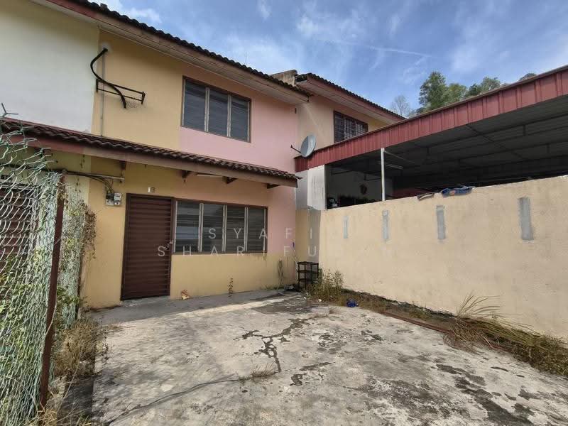 2-storey Terraced House for Sale in sungai buloh (Sungai Buloh) - Syafiq Sharifudin - Exterior - PropertyGuru.com.my