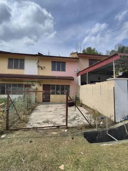 2-storey Terraced House for Sale in sungai buloh (Sungai Buloh) - Syafiq Sharifudin - Exterior - PropertyGuru.com.my