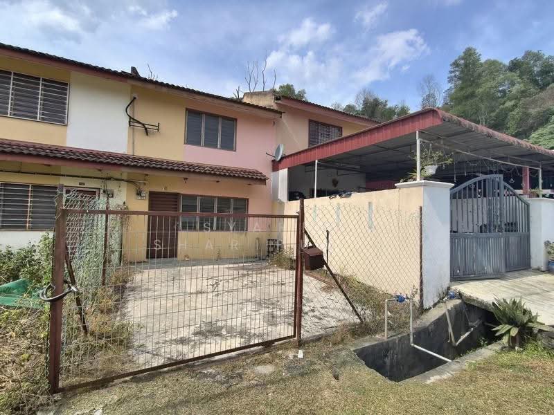 2-storey Terraced House for Sale in sungai buloh (Sungai Buloh) - Syafiq Sharifudin - Exterior - PropertyGuru.com.my