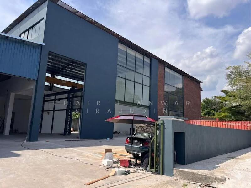 Semi-D Factory for Rent in Subang (Selangor) - Khairil Anwar Sirajudin - Exterior - PropertyGuru.com.my