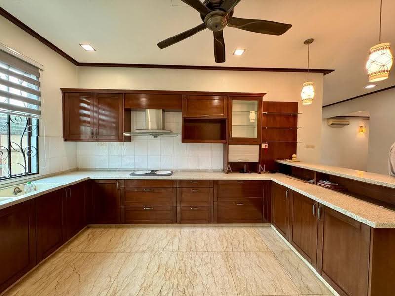 Bungalow House for Sale in Bukit Jelutong (Shah Alam) - Adaw Zain - Kitchen - PropertyGuru.com.my