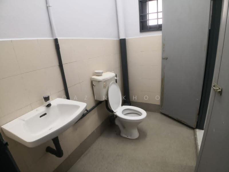 Rumah Teres 2.5-Tingkat untuk Dijual di Falim (Menglembu) - Qazin Khoo - Bathroom - PropertyGuru.com.my