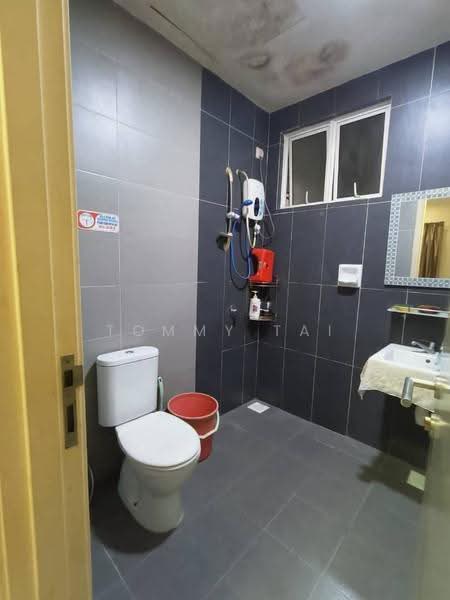 Service Residence for Rent at Skysuites @ Meldrum Hills - Tommy Tai - Bathroom - PropertyGuru.com.my