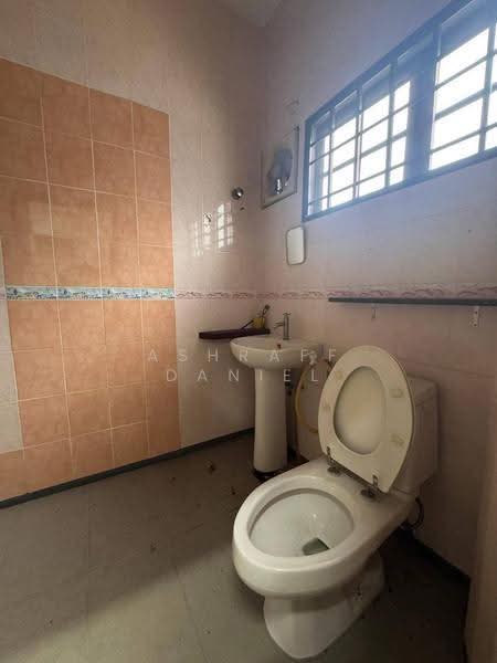 Bungalow House untuk Dijual di Bukit Kuda (Klang) - Ashraff Daniel - Bathroom - PropertyGuru.com.my