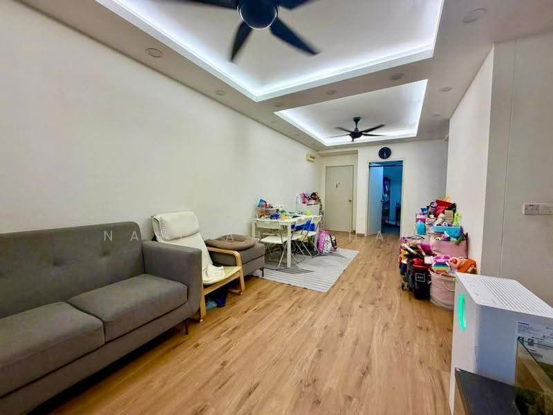 Kondominium untuk Dijual di D'Kristal Apartment (Pangsapuri D'Kristal) - Najibah Sahari - Living Room - PropertyGuru.com.my