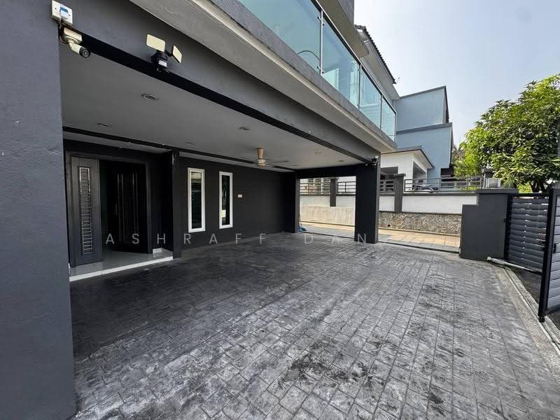 Rumah Berkembar untuk Dijual di Saujana Villa (Kajang) - Ashraff Daniel - Exterior - PropertyGuru.com.my
