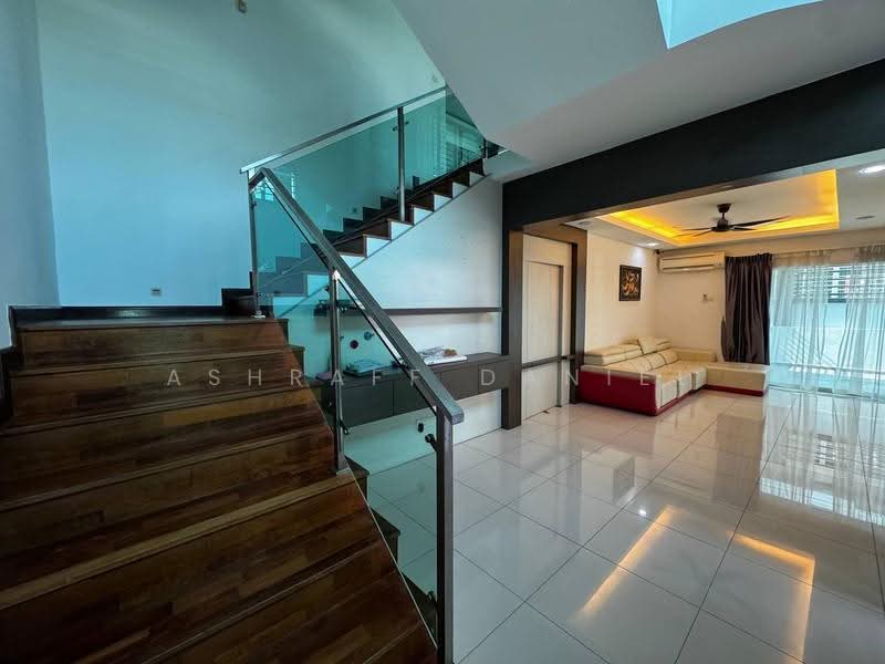 Rumah Berkembar untuk Dijual di Saujana Villa (Kajang) - Ashraff Daniel - Living Room - PropertyGuru.com.my