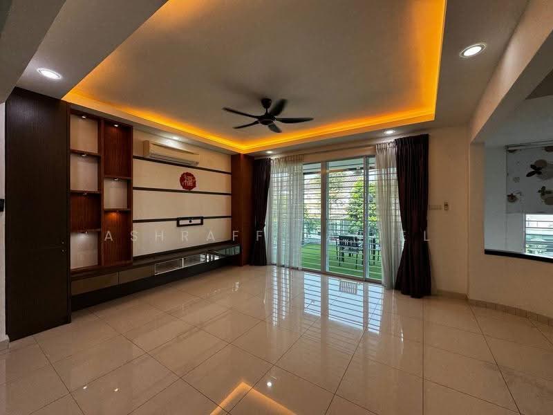 Rumah Berkembar untuk Dijual di Saujana Villa (Kajang) - Ashraff Daniel - Living Room - PropertyGuru.com.my