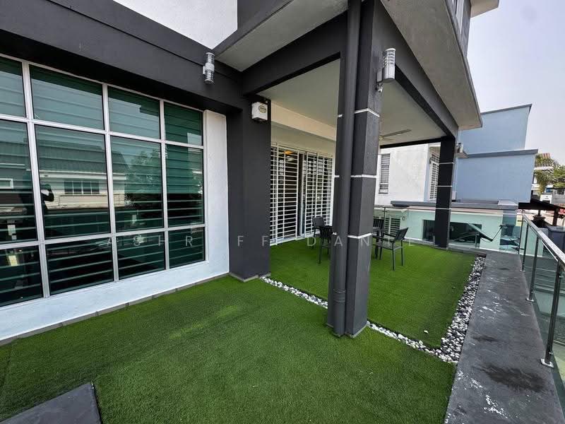 Rumah Berkembar untuk Dijual di Saujana Villa (Kajang) - Ashraff Daniel - Exterior - PropertyGuru.com.my