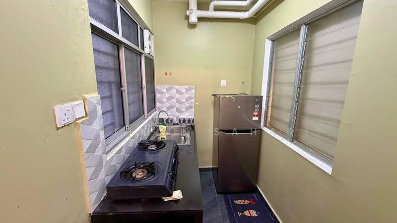 Kondominium untuk Dijual di D'Kristal Apartment (Pangsapuri D'Kristal) - Najibah Sahari - Kitchen - PropertyGuru.com.my