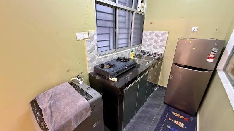 Kondominium untuk Dijual di D'Kristal Apartment (Pangsapuri D'Kristal) - Najibah Sahari - Kitchen - PropertyGuru.com.my