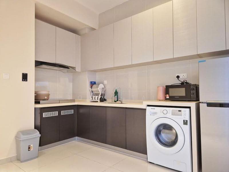 Condominium for Rent at Kings Bay @ Country Garden Danga Bay - Tommy Tai - Kitchen - PropertyGuru.com.my