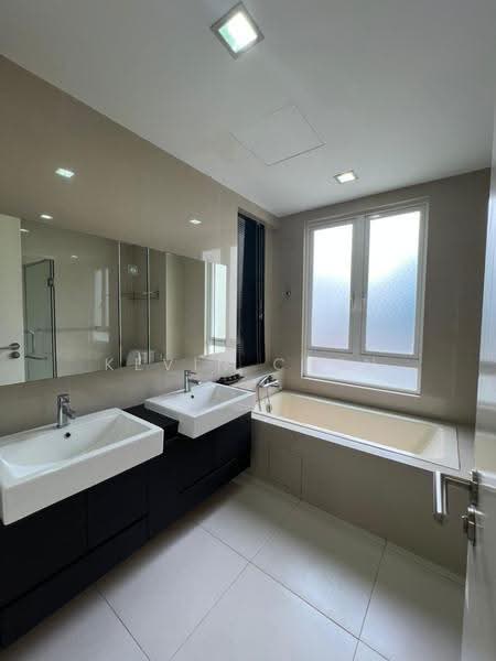 Kondominium untuk Dijual di The Park Residences 1 - Kevin Chen - Bathroom - PropertyGuru.com.my