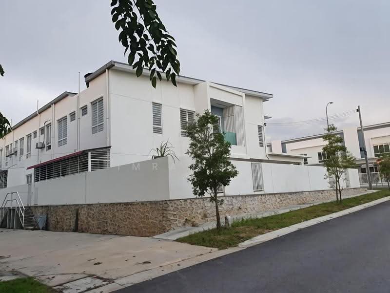 Rumah Teres untuk Dijual di Bandar Sri Sendayan (Negeri Sembilan) - Imran Isa - Exterior - PropertyGuru.com.my