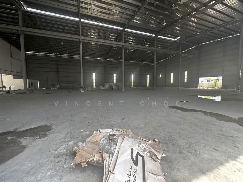 Warehouse for Rent in Puchong (Selangor) - Vincent Choo - Interior - PropertyGuru.com.my