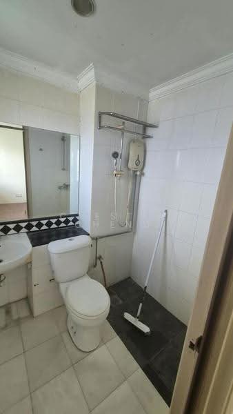 Apartment for Sale at Arcadia - Chester Cheng - Bathroom - PropertyGuru.com.my