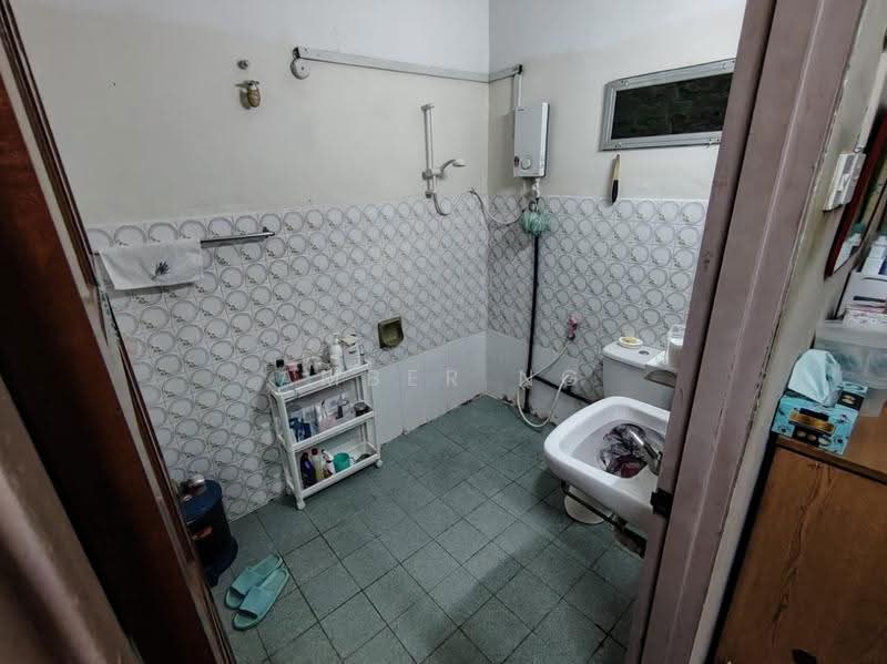 1-storey Terraced House for Sale in Taman Setapak (Setapak) - Amber Ng - Bathroom - PropertyGuru.com.my