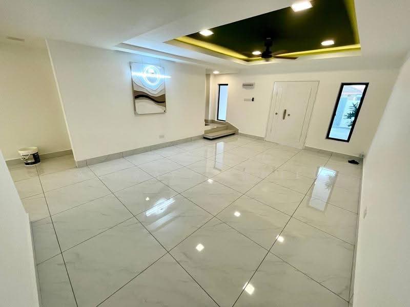 Rumah Teres 2-Tingkat untuk Dijual di Bandar Mahkota Cheras (Cheras) - Ashraff Daniel - Living Room - PropertyGuru.com.my