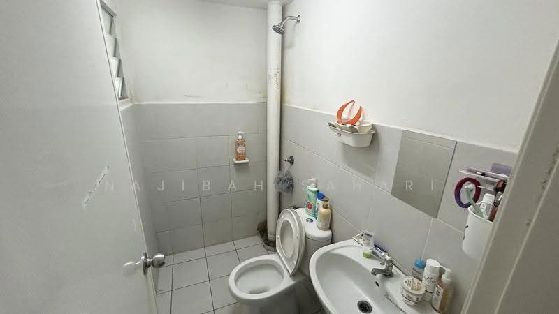 Condominium for Sale at D'Kristal Apartment (Pangsapuri D'Kristal) - Najibah Sahari - Bathroom - PropertyGuru.com.my