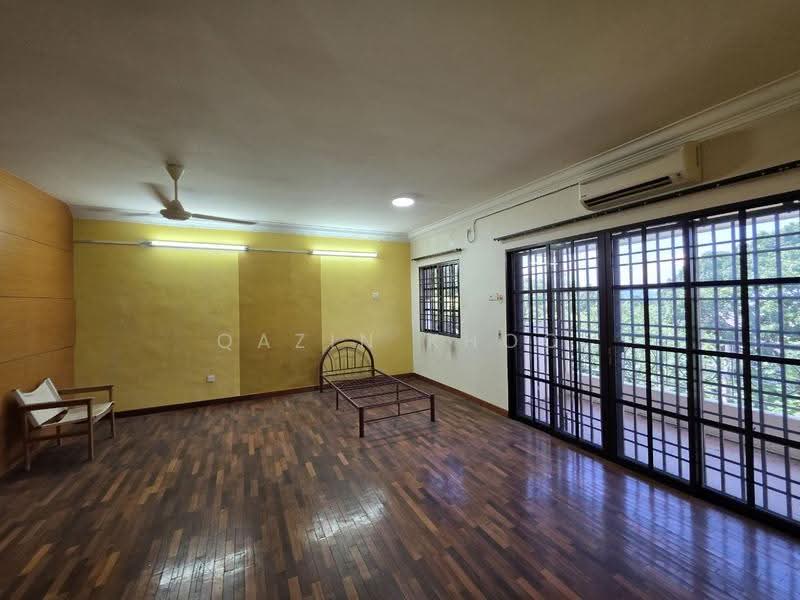 2.5-storey Terraced House for Sale in Meru Valley (Ipoh) - Qazin Khoo - Living Room - PropertyGuru.com.my