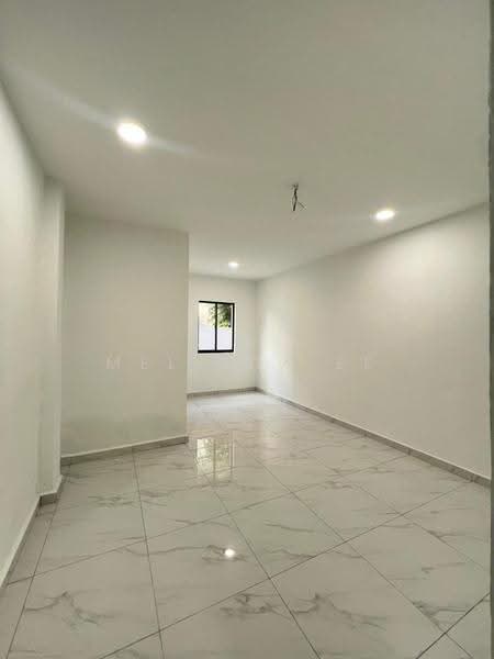 Commercial Bungalow for Rent in Taman Kebun Teh (Johor Bahru) - Melinda Ee - Interior - PropertyGuru.com.my