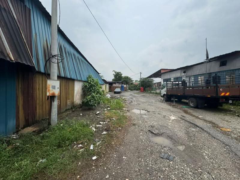 Factory for Rent in Kepong (Kuala Lumpur) - Benjamin Lai - Exterior - PropertyGuru.com.my