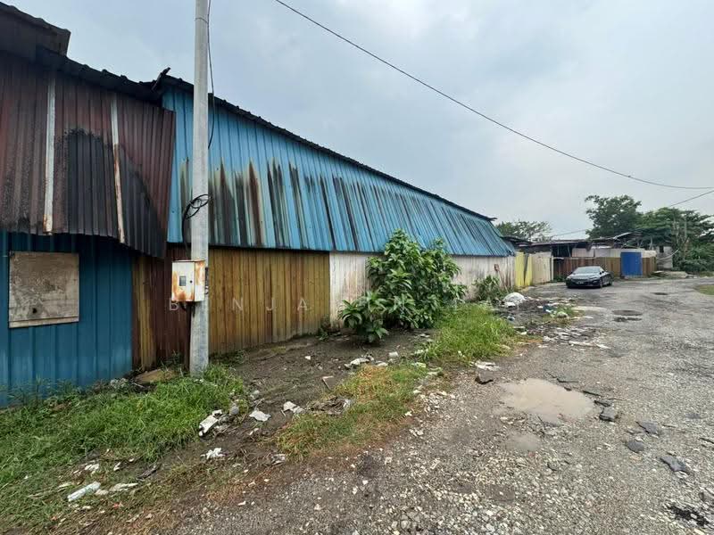 Factory for Rent in Kepong (Kuala Lumpur) - Benjamin Lai - Exterior - PropertyGuru.com.my