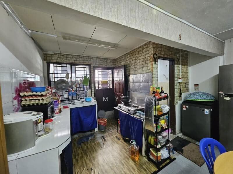2-storey Terraced House for Sale in Taman Megah Ria (Masai) - Tommy Tai - Kitchen - PropertyGuru.com.my